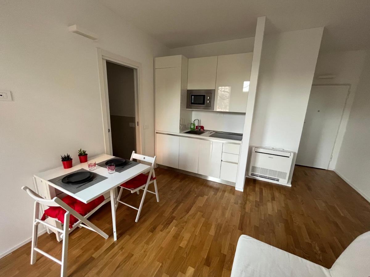 Appartamento Cherry's House M1 Bande Nere - San Siro- M4 Linate Milano